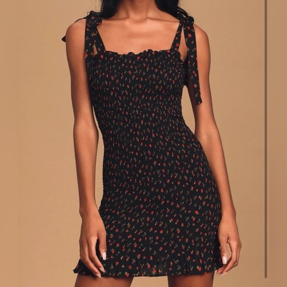 Free People Dresses & Skirts - Free People Bella Black Floral Print Smocked Tie-Strap Bodycon Mini Dress XL